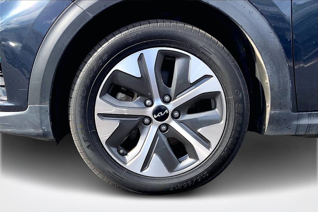 Thumbnail: 2022 Kia Niro - 8