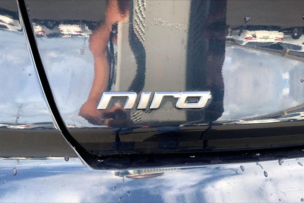 Thumbnail: 2022 Kia Niro - 7