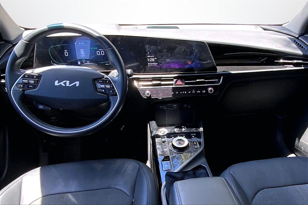 Thumbnail: 2023 Kia Niro - 10