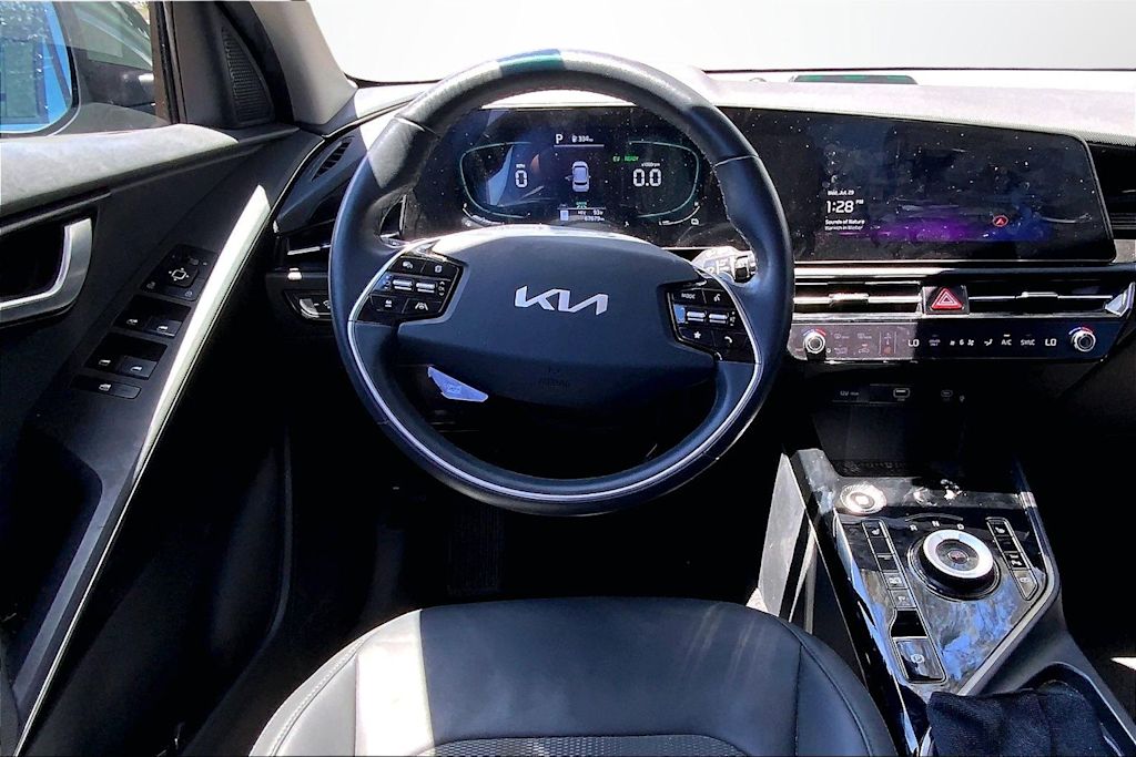 Thumbnail: 2023 Kia Niro - 14