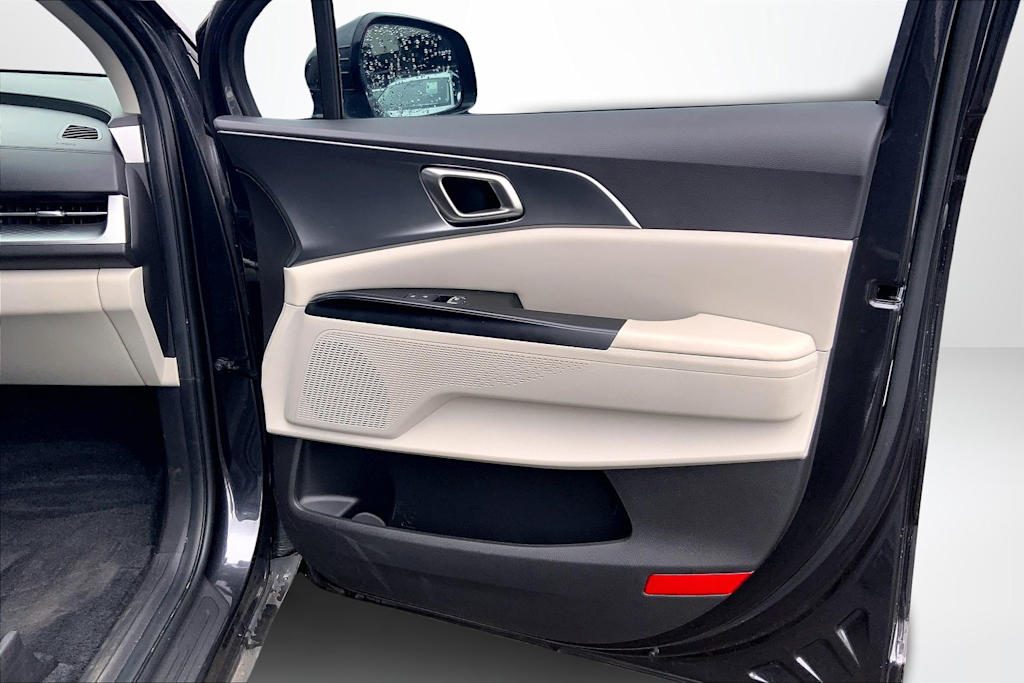 Thumbnail: 2023 Kia Carnival - 28