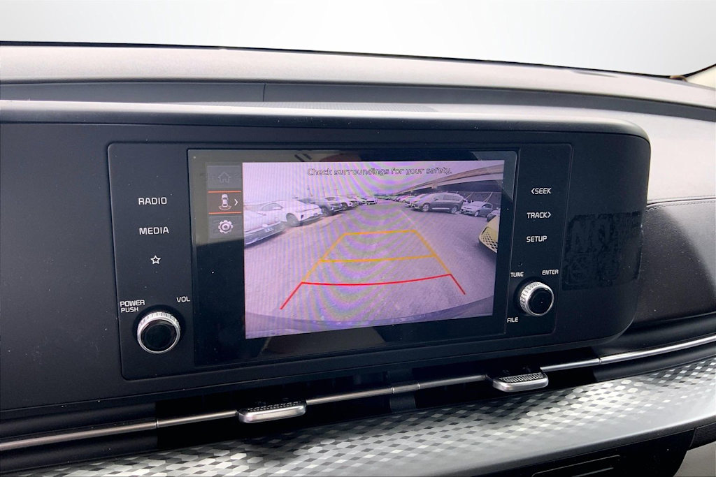 Thumbnail: 2023 Kia Carnival - 16