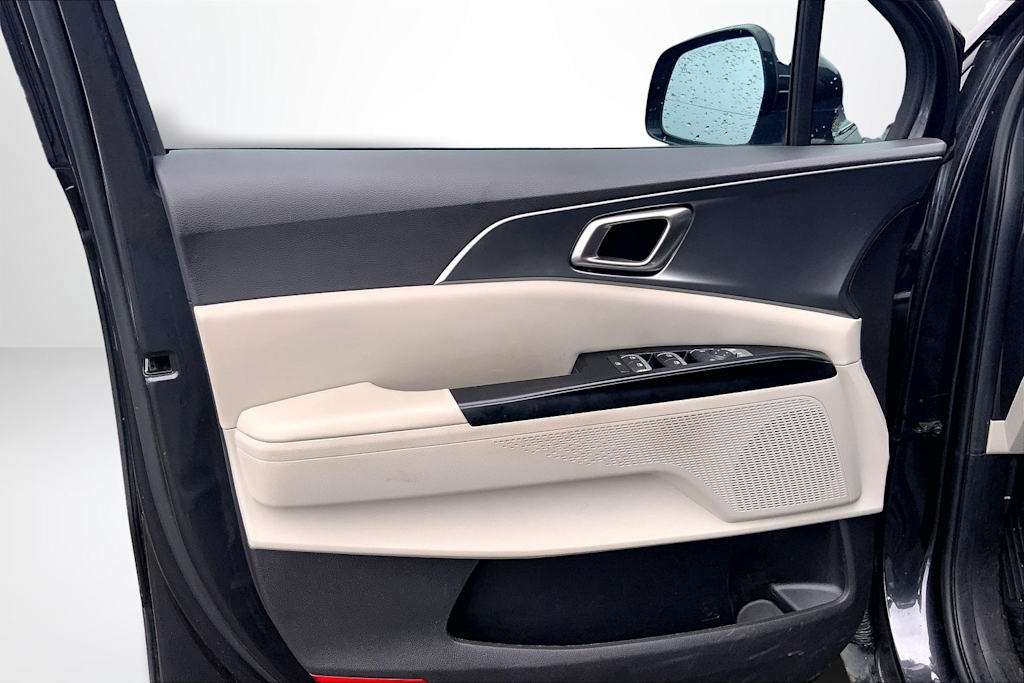 Thumbnail: 2023 Kia Carnival - 27