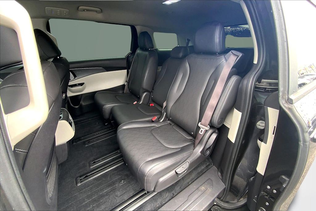 Thumbnail: 2023 Kia Carnival - 29