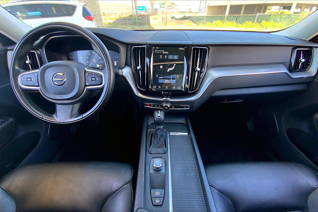 Thumbnail: 2018 Volvo XC60 - 9