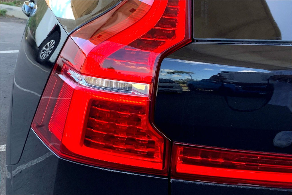 Thumbnail: 2018 Volvo XC60 - 31