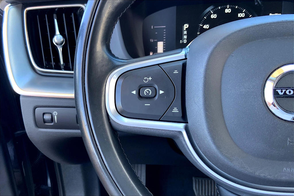 Thumbnail: 2018 Volvo XC60 - 24