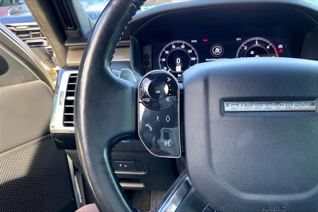 Thumbnail: 2020 Land Rover Discovery - 25