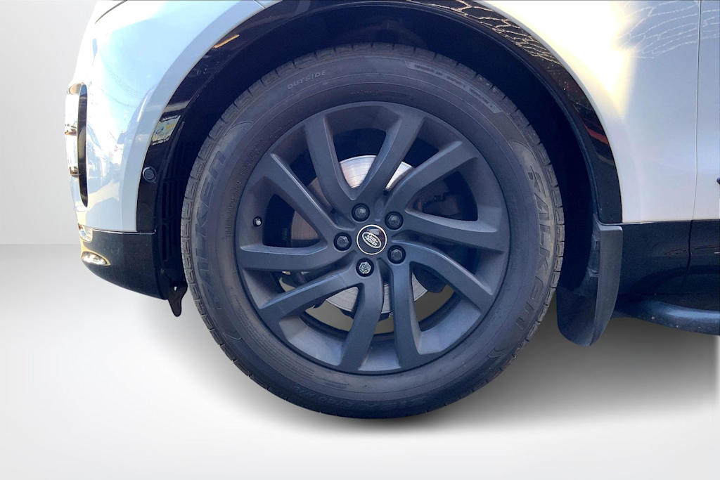 Thumbnail: 2020 Land Rover Discovery - 8