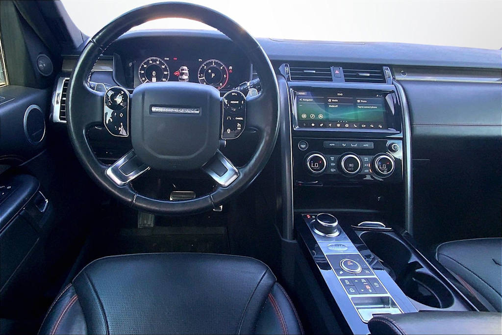 Thumbnail: 2020 Land Rover Discovery - 14