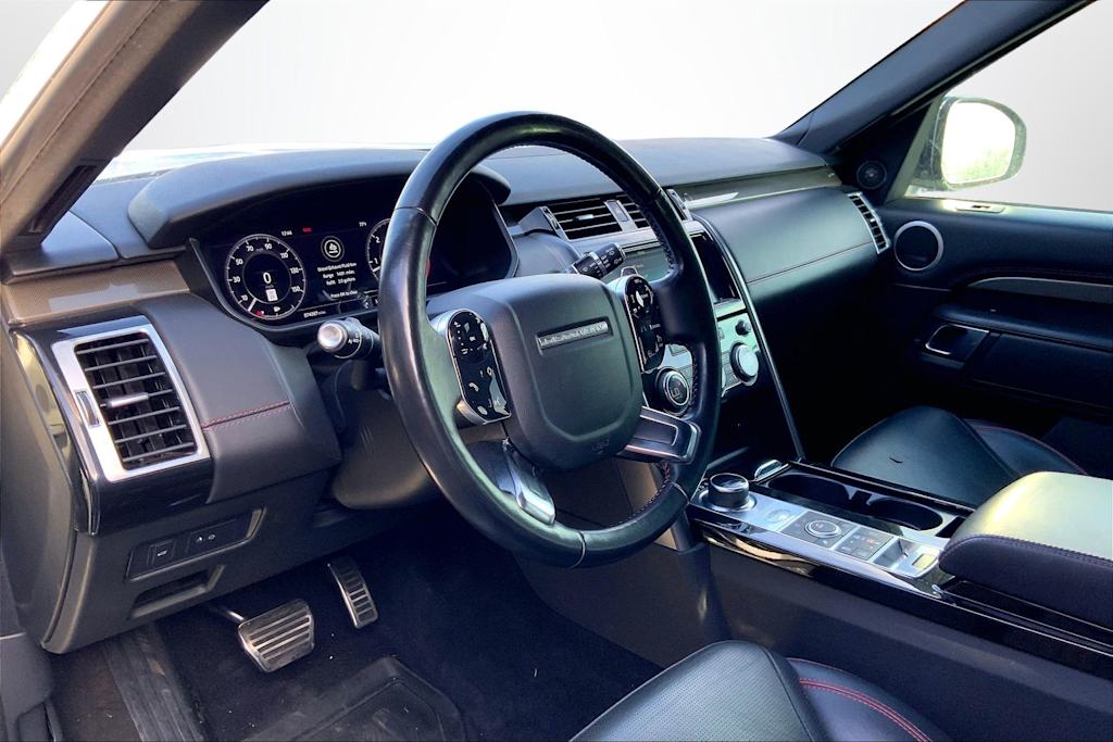 Thumbnail: 2020 Land Rover Discovery - 2