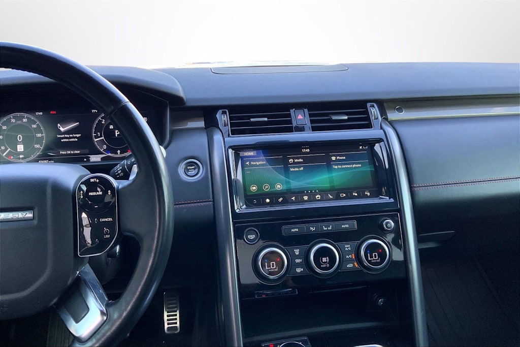Thumbnail: 2020 Land Rover Discovery - 21