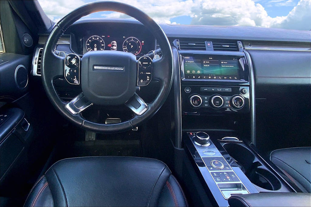 Thumbnail: 2020 Land Rover Discovery - 14
