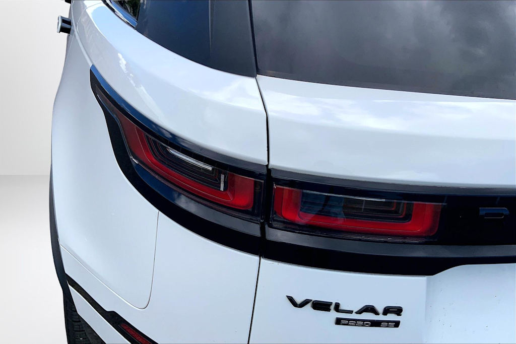 Thumbnail: 2018 Land Rover Range Rover Velar - 32