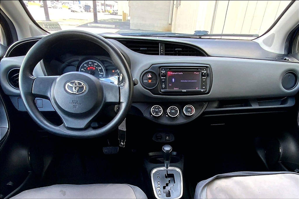 Thumbnail: 2016 Toyota Yaris - 9