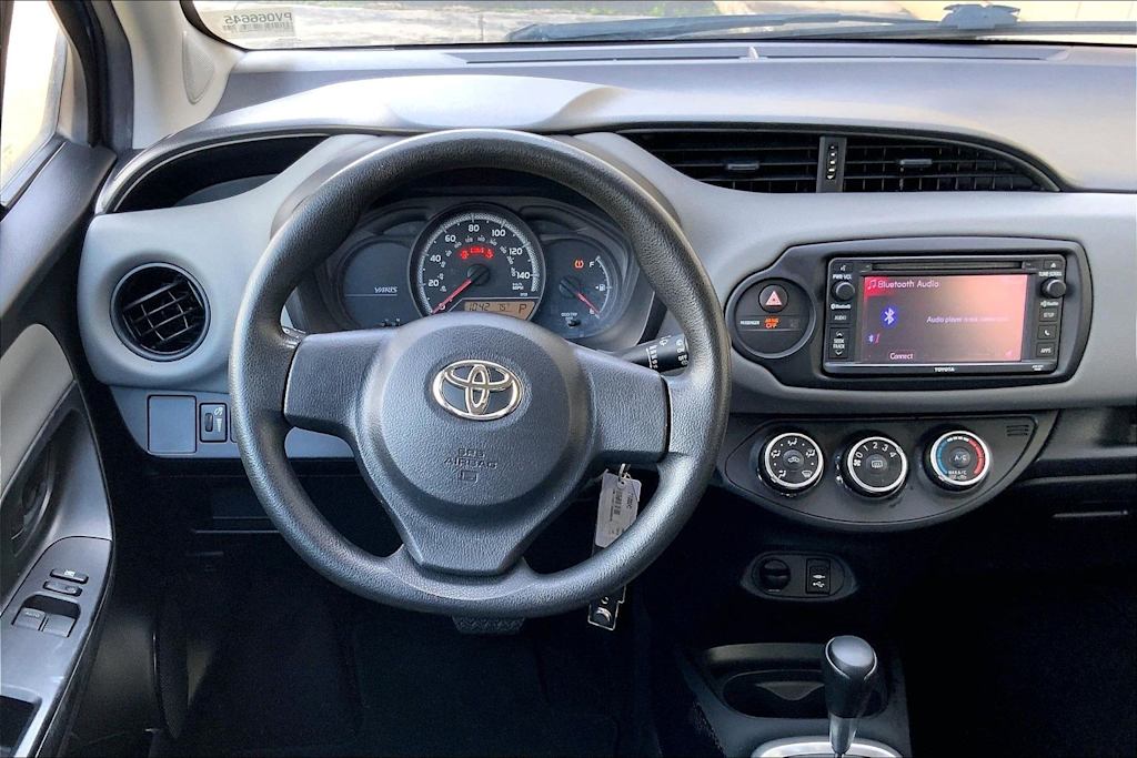 Thumbnail: 2016 Toyota Yaris - 13