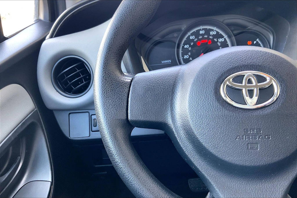 Thumbnail: 2016 Toyota Yaris - 24