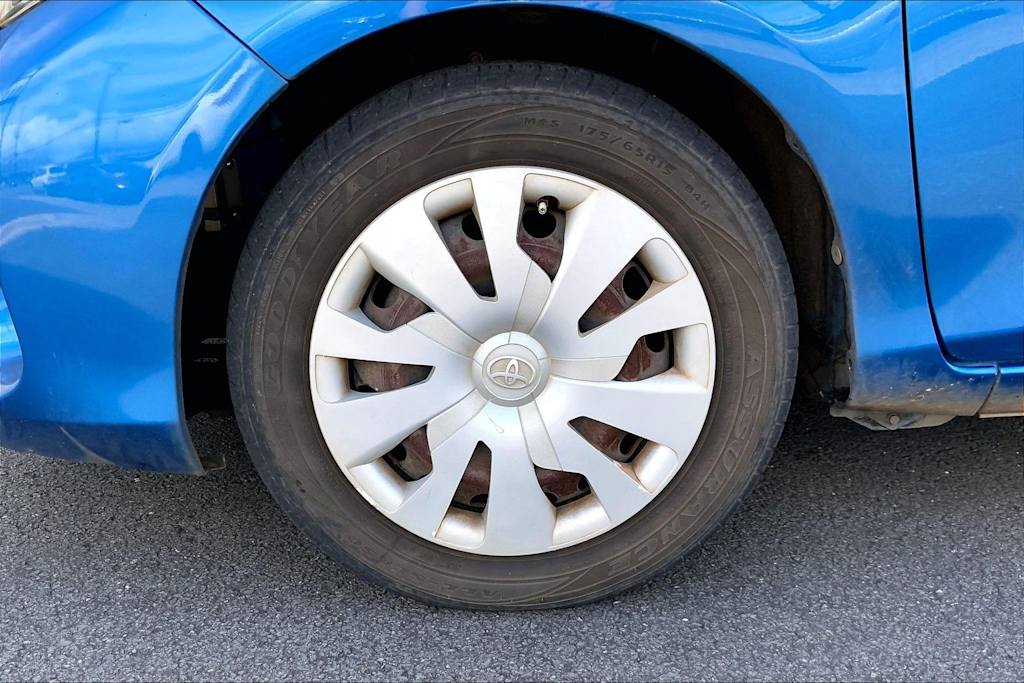 Thumbnail: 2016 Toyota Yaris - 8
