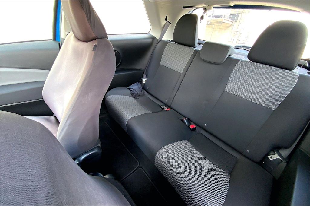 Thumbnail: 2016 Toyota Yaris - 12
