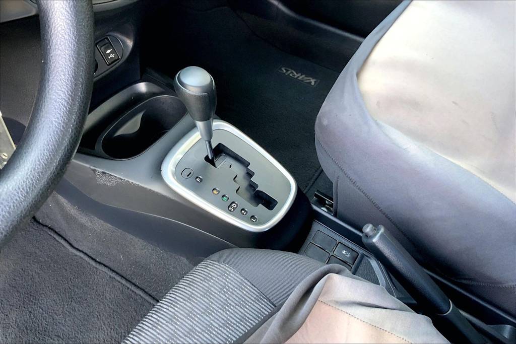 Thumbnail: 2016 Toyota Yaris - 16
