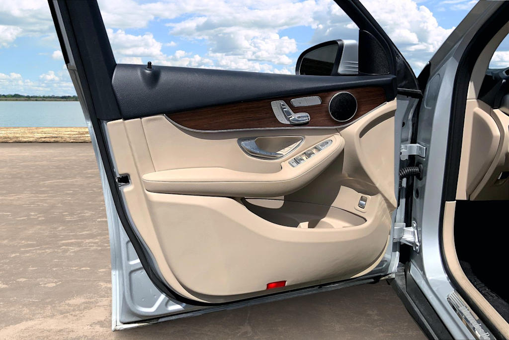 Thumbnail: 2020 Mercedes-Benz GLC - 27