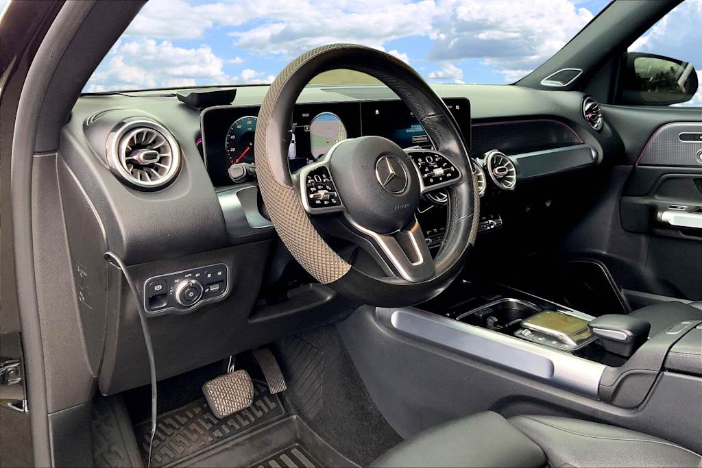 Thumbnail: 2021 Mercedes-Benz GLB - 2