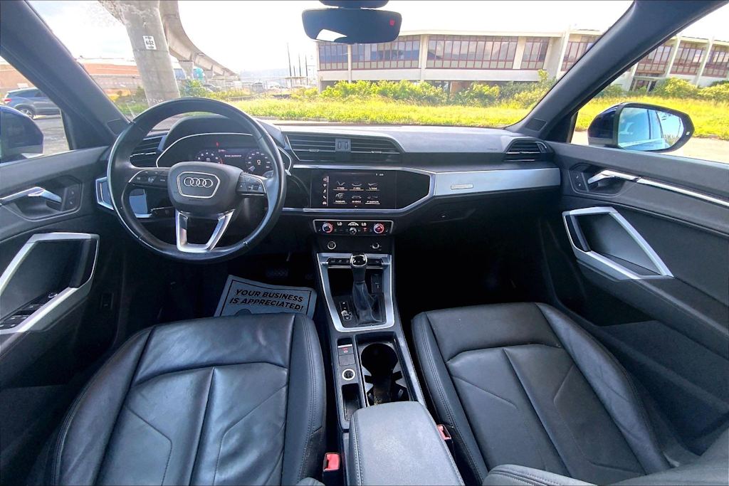 Thumbnail: 2021 Audi Q3 - 10