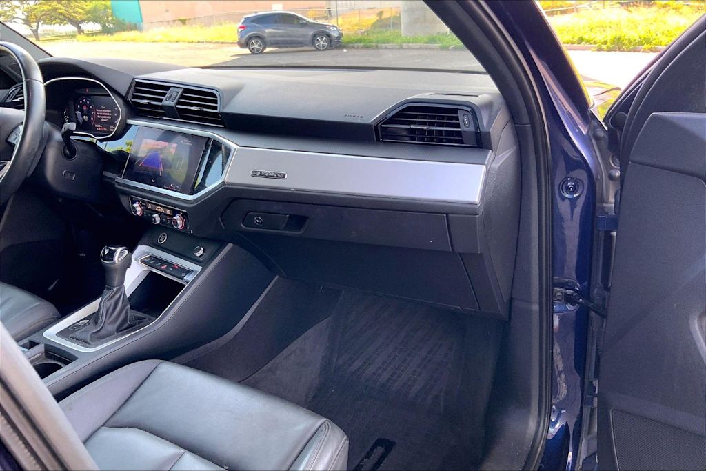 Thumbnail: 2021 Audi Q3 - 24