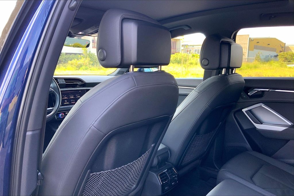 Thumbnail: 2021 Audi Q3 - 13