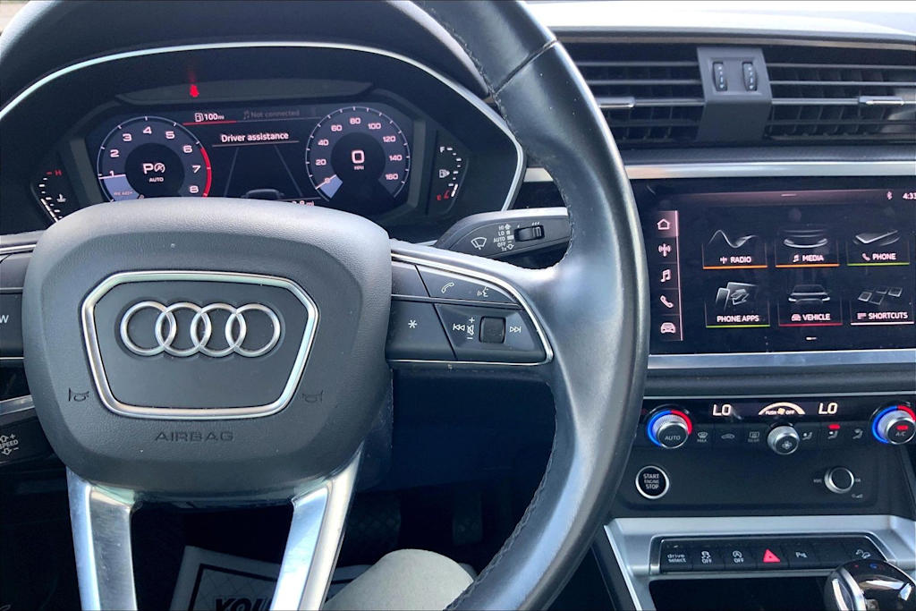 Thumbnail: 2021 Audi Q3 - 26