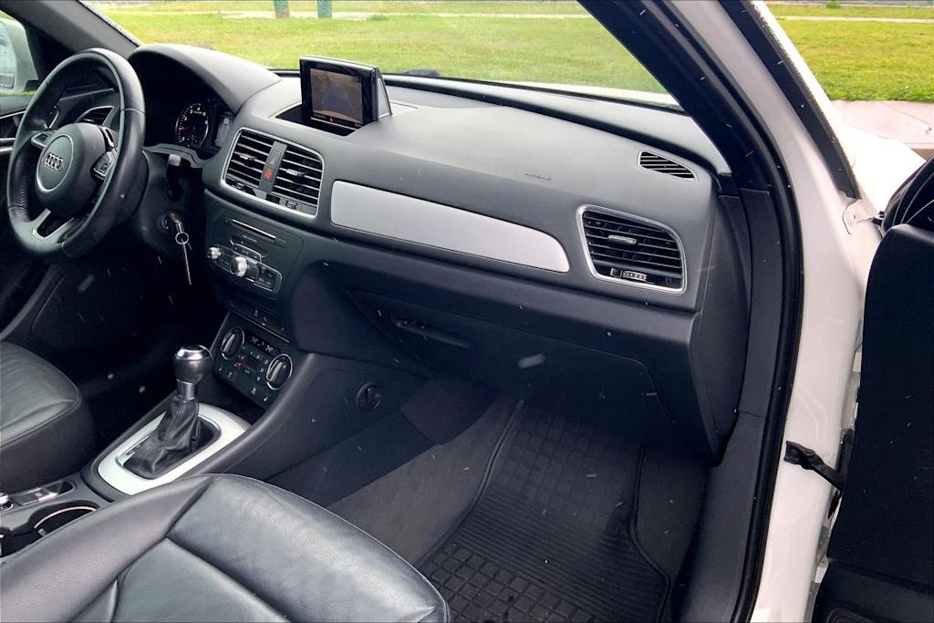 Thumbnail: 2018 Audi Q3 - 15