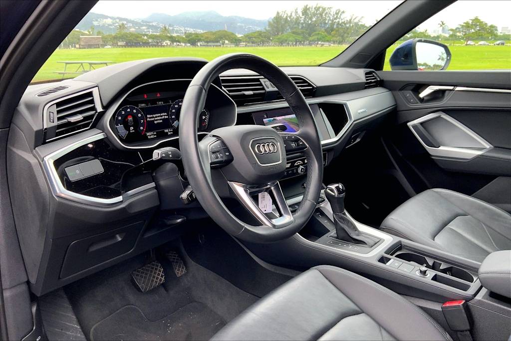 Thumbnail: 2022 Audi Q3 - 2