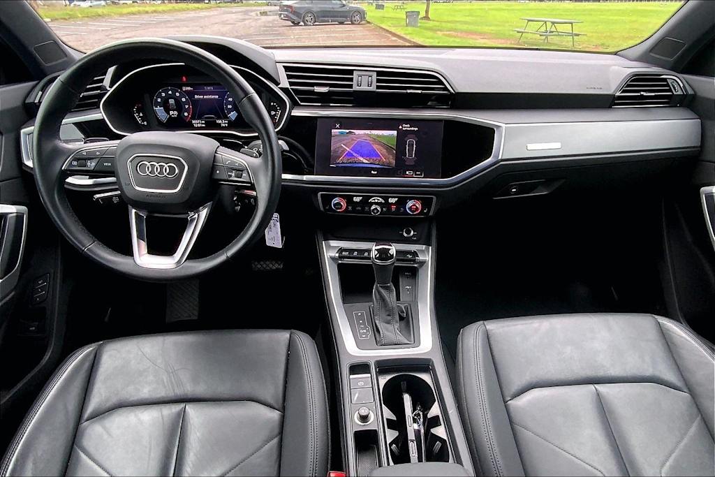 Thumbnail: 2022 Audi Q3 - 10