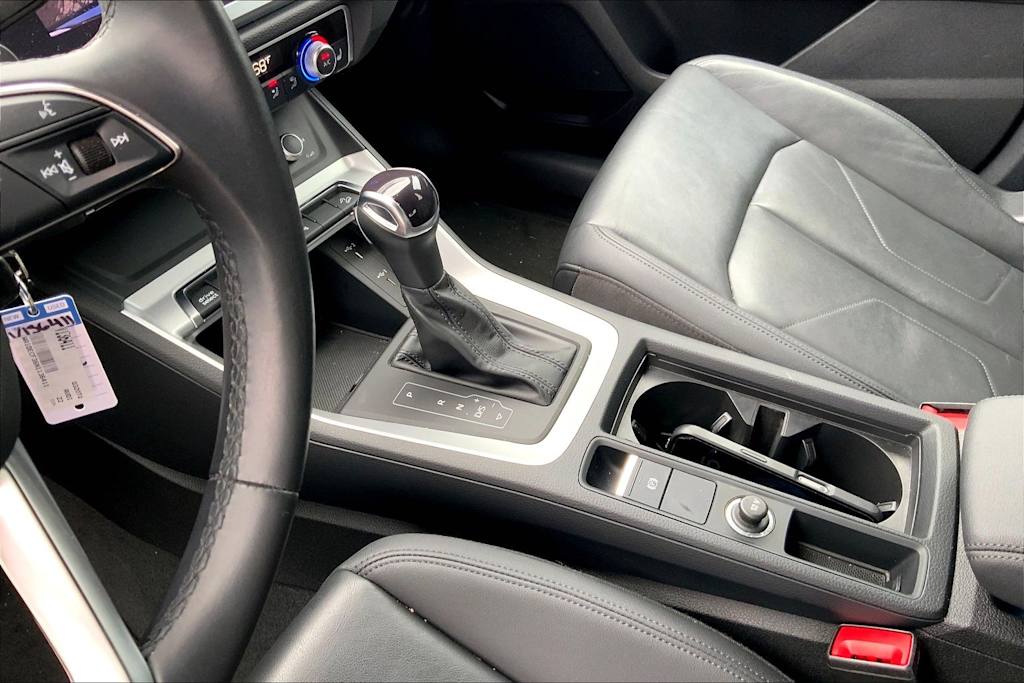 Thumbnail: 2022 Audi Q3 - 17