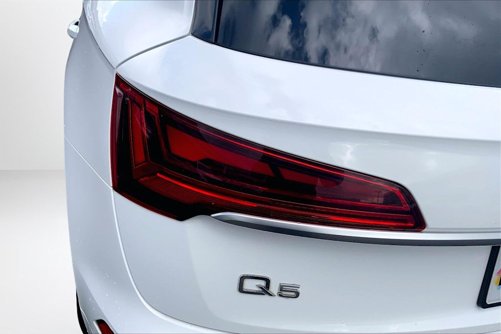 Thumbnail: 2024 Audi Q5 - 32