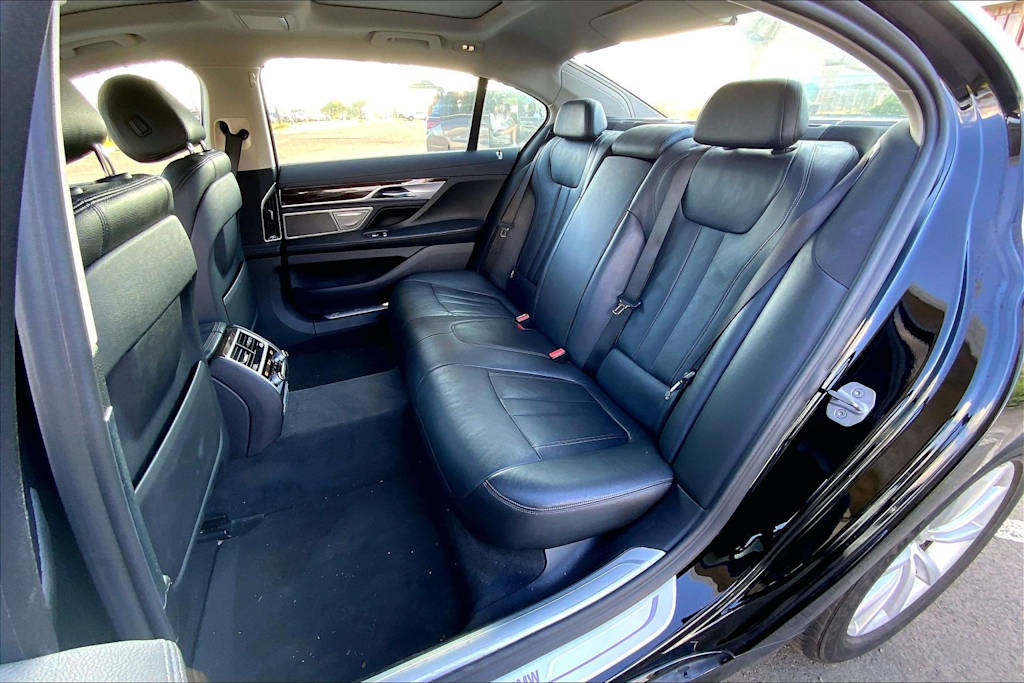 Thumbnail: 2019 BMW 7 Series - 28