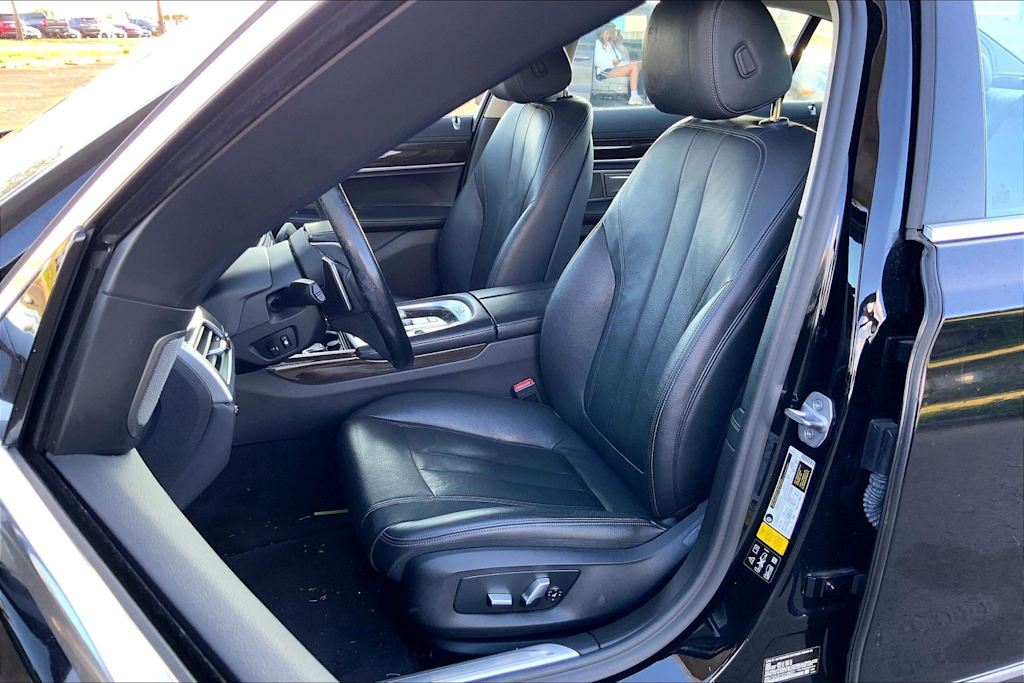 Thumbnail: 2019 BMW 7 Series - 10