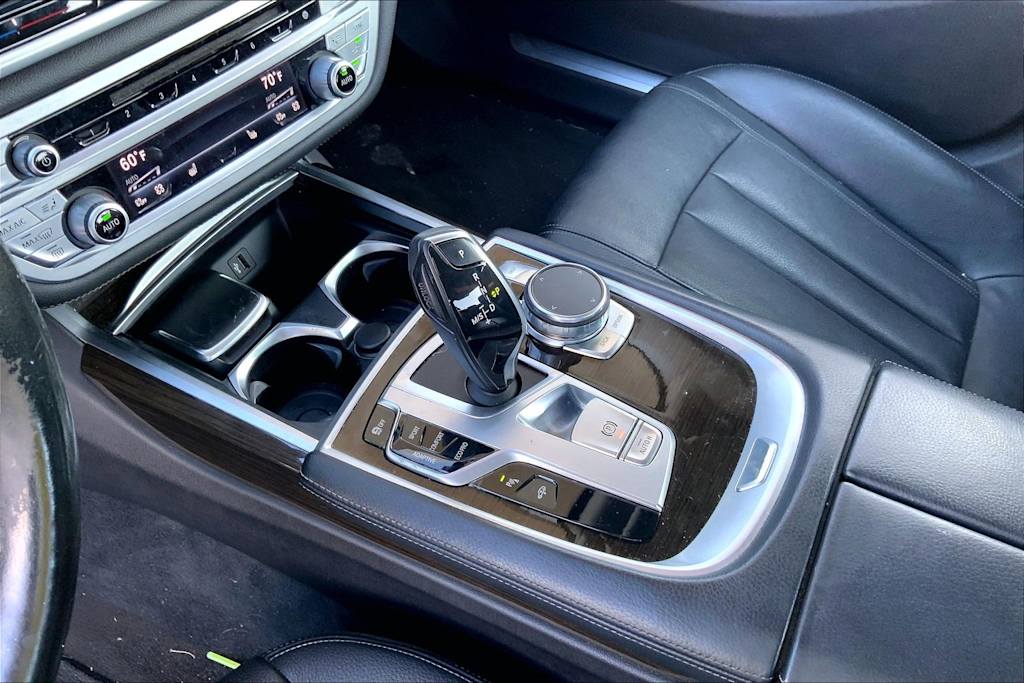 Thumbnail: 2019 BMW 7 Series - 16