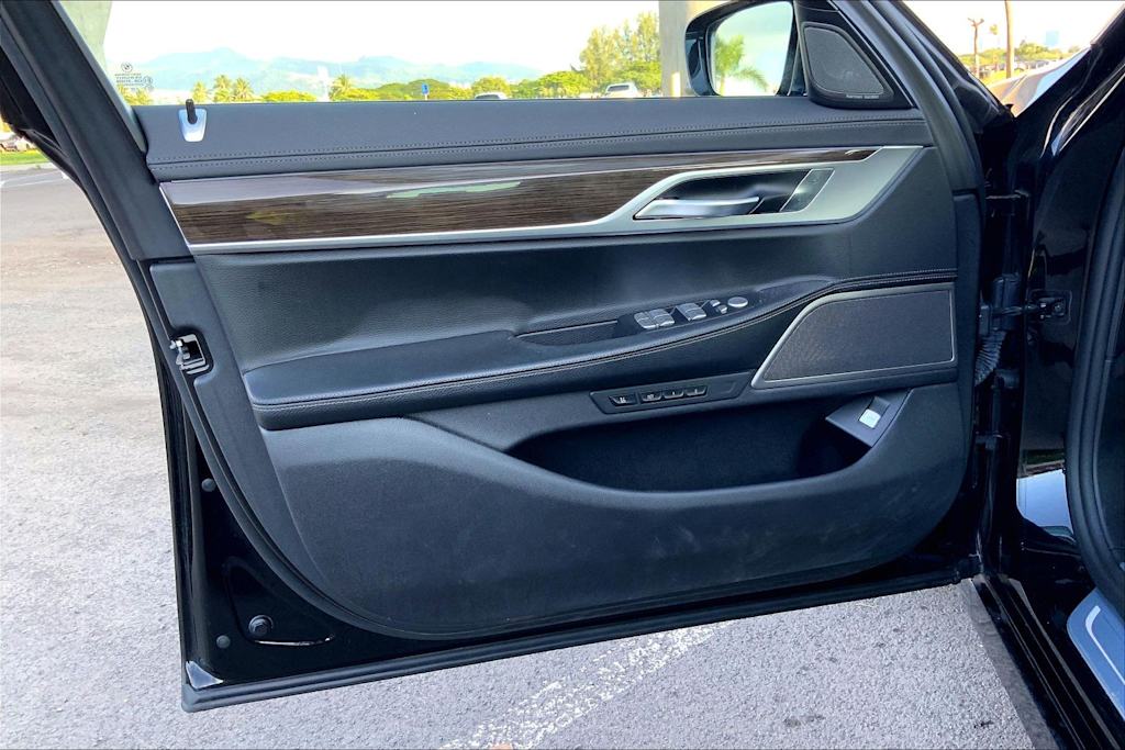 Thumbnail: 2019 BMW 7 Series - 26