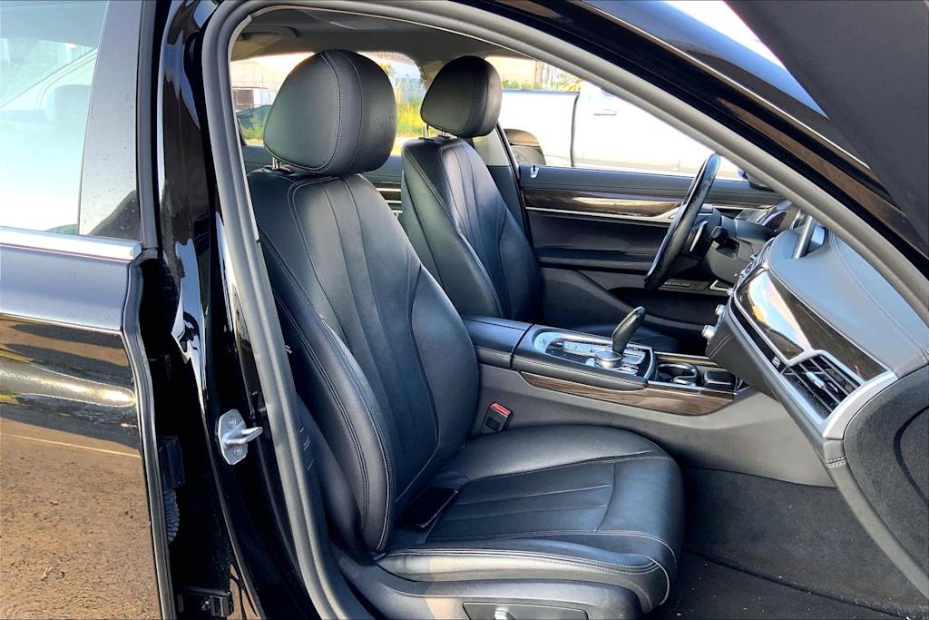 Thumbnail: 2019 BMW 7 Series - 11