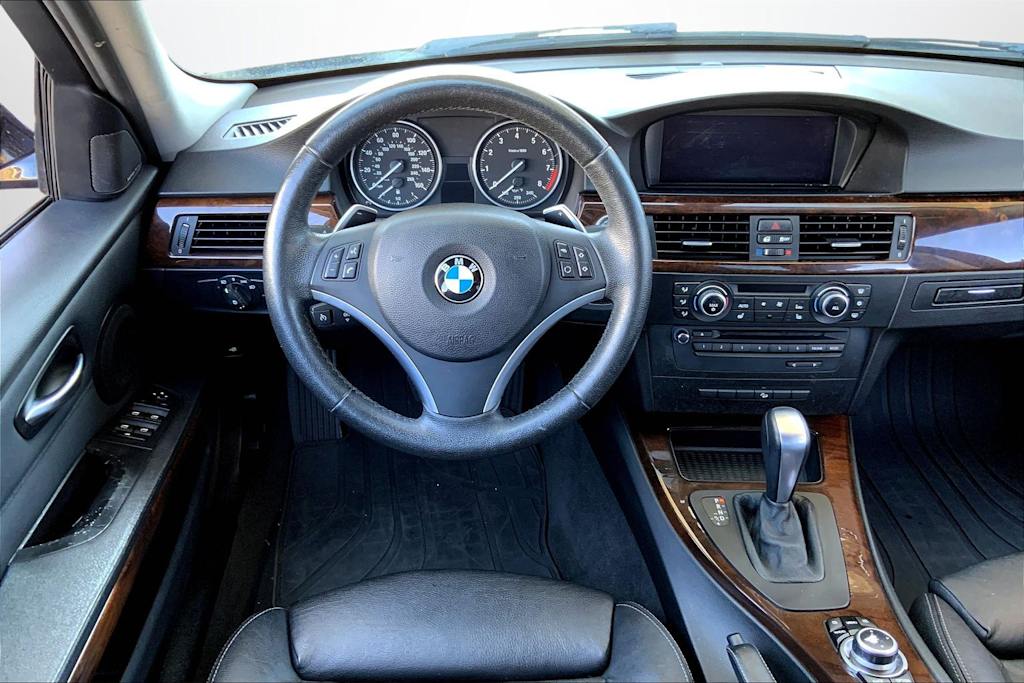 Thumbnail: 2011 BMW 3 Series - 13