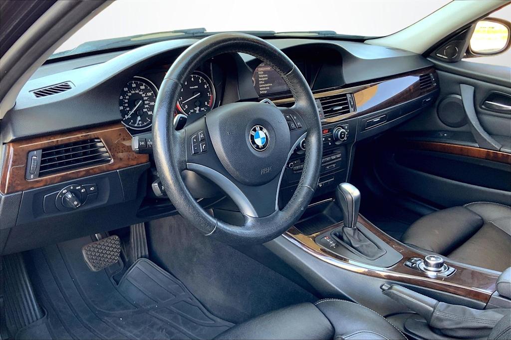 Thumbnail: 2011 BMW 3 Series - 2