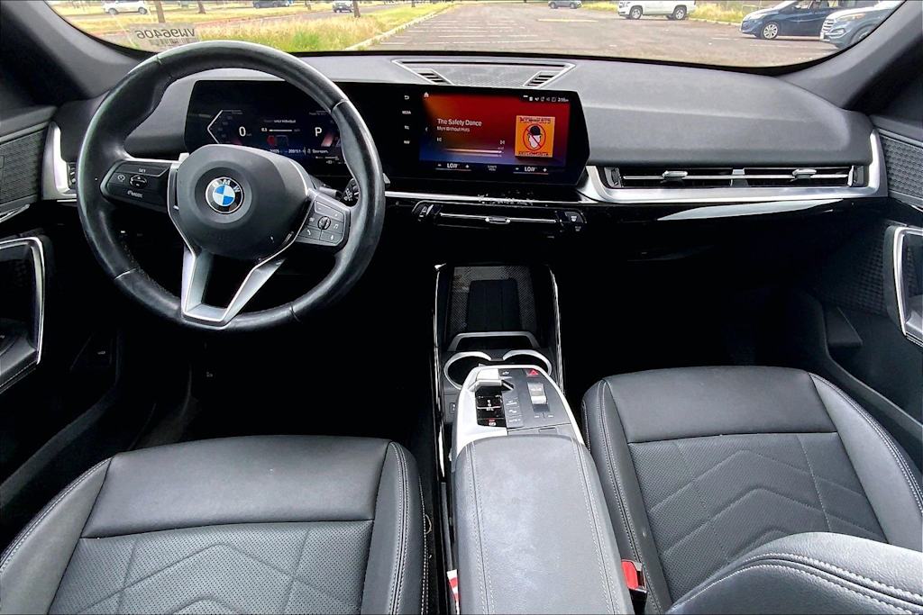 Thumbnail: 2023 BMW X1 - 10