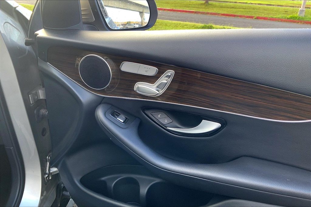 Thumbnail: 2019 Mercedes-Benz GLC - 27