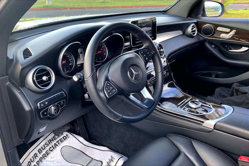 Thumbnail: 2019 Mercedes-Benz GLC - 2