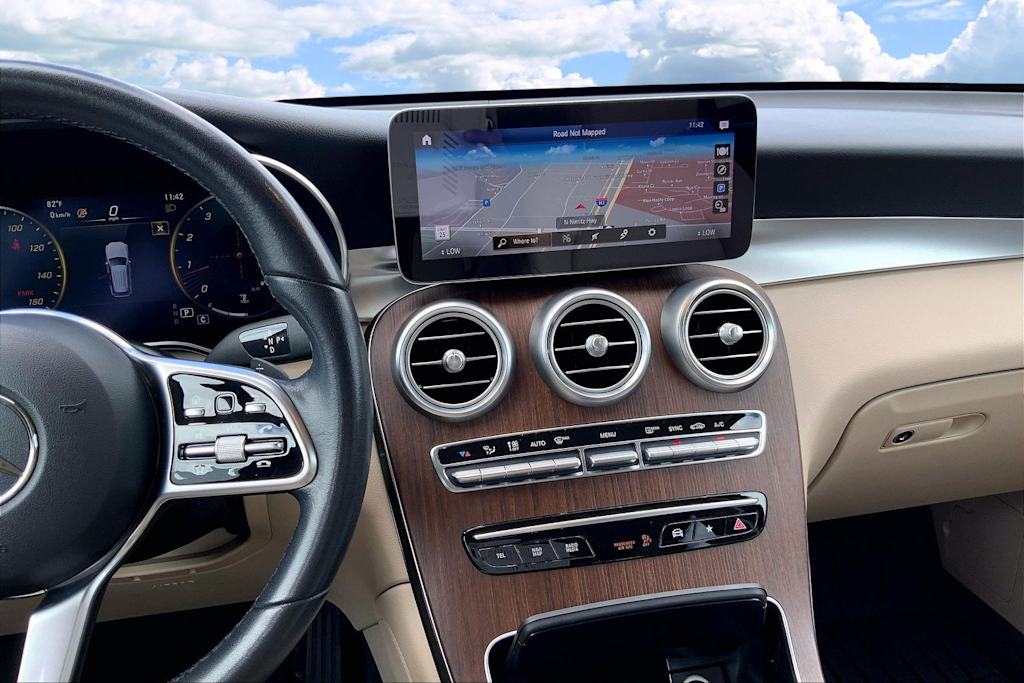 Thumbnail: 2020 Mercedes-Benz GLC - 16