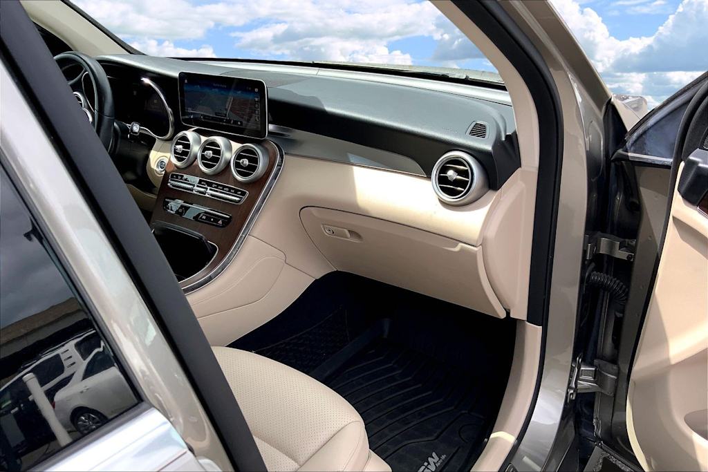 Thumbnail: 2020 Mercedes-Benz GLC - 15