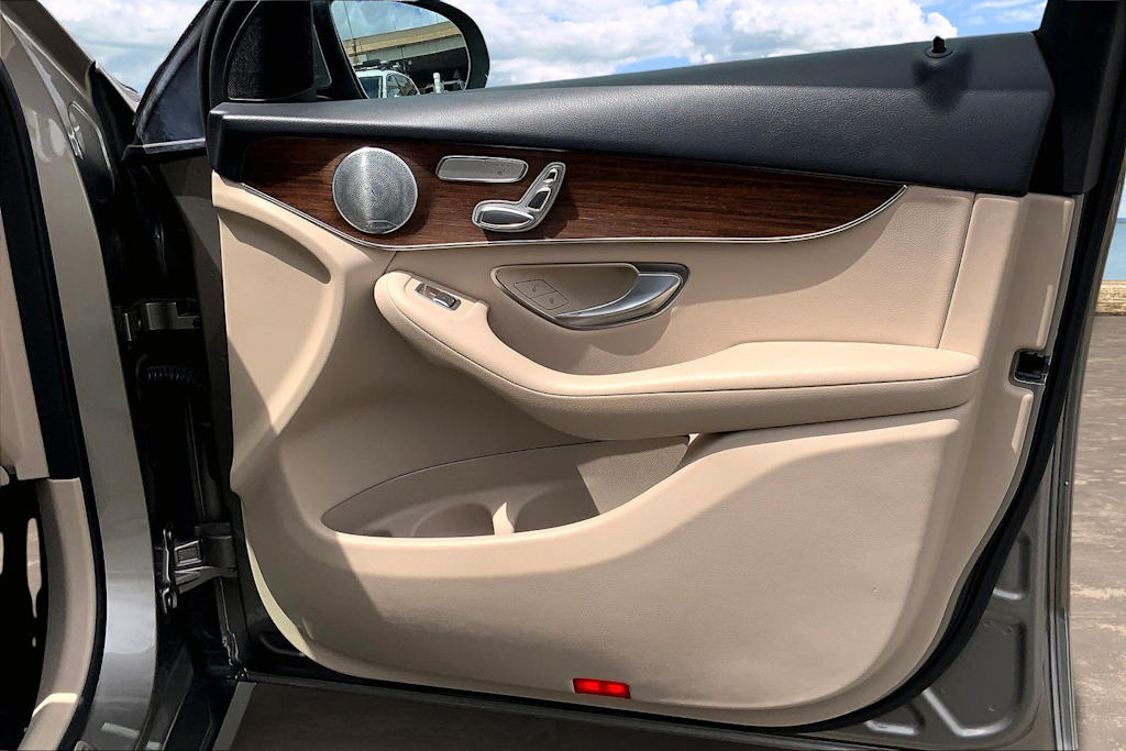 Thumbnail: 2020 Mercedes-Benz GLC - 28