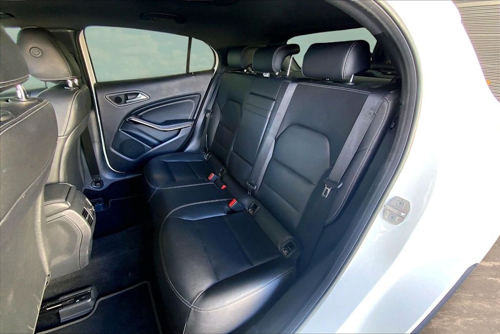 Thumbnail: 2019 Mercedes-Benz GLA - 29