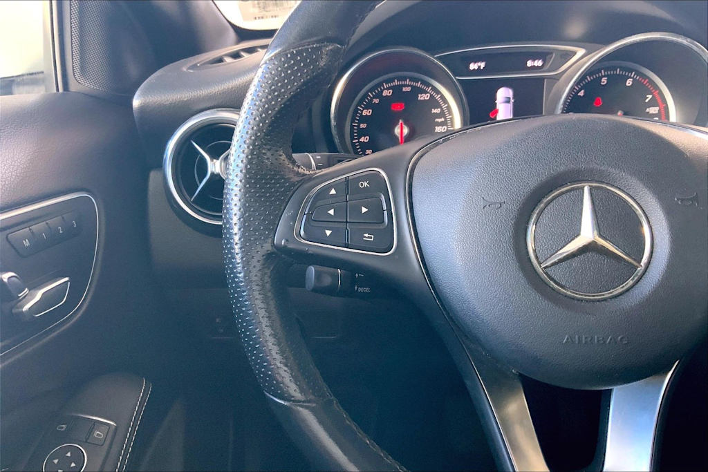 Thumbnail: 2019 Mercedes-Benz GLA - 25